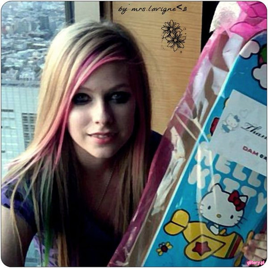 0085447947 - New Glittery with Avril Lavigne aka Abbey Dawn
