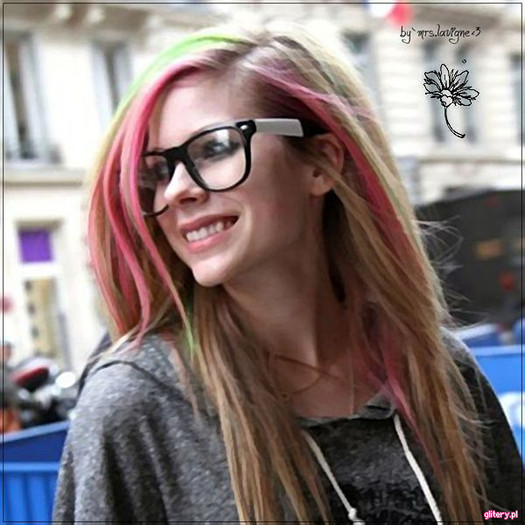 0086982841 - New Glittery with Avril Lavigne aka Abbey Dawn