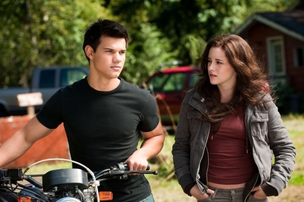 4484-278624-taylor_lautner_kristen_stewart - poze din seria Amurg