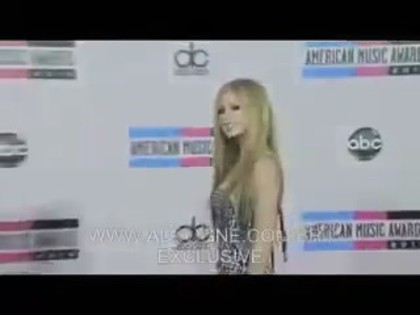 bscap0074 - Avril Lavigne on Red Carpet - AMA - 2010 - Captures by me