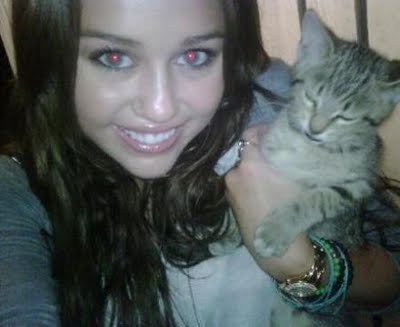 miley-cyrus-kitty - urgenta