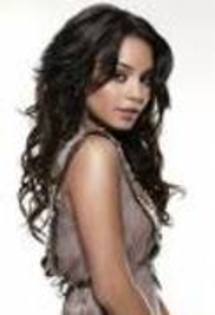 vanessa anne hudgens - 000 Urgenta 000