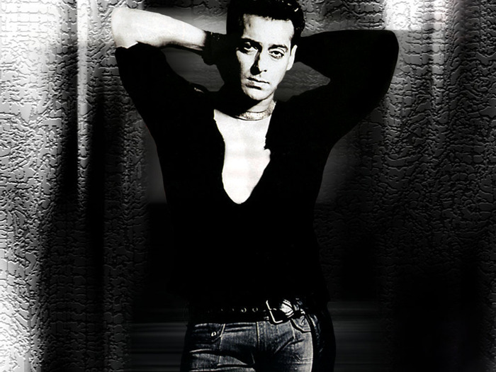 934-salman-khan-bnw-pic-1 - Salman Khan