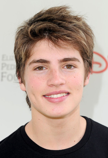 Gregg+Sulkin+21st+Time+Heroes+Celebrity+Picnic+rZS0DsT3YPFl - Gregg Sulkin