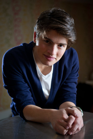 Gregg+Sulkin+Gregg+Sulkin+Photocall+ajmzRe9VpSkl