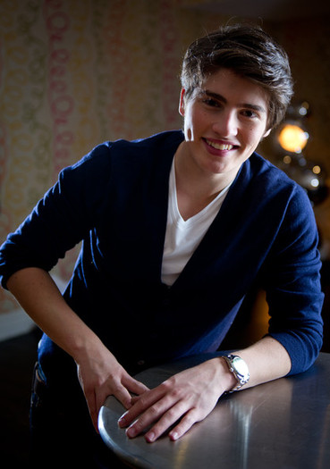 Gregg+Sulkin+Gregg+Sulkin+Photocall+jER3k4D9r6bl