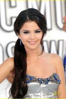 selena_gomez