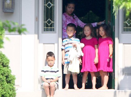 163141_122131007855546_121914737877173_130904_2923243_n - Kate plus8