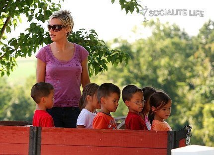 179815_126511957417451_121914737877173_150954_1717553_n