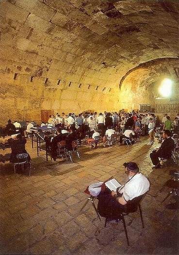 Ierusalim, Tunelurile de sub Zidul Vestic - IERUSALIM CETATE IUBITA