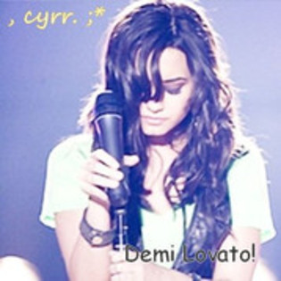 30115288_SUGSSQPWE - demi lovato poze