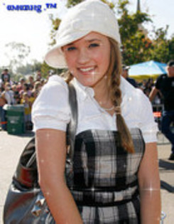 30479558_AAFZAWHNY - emily osment