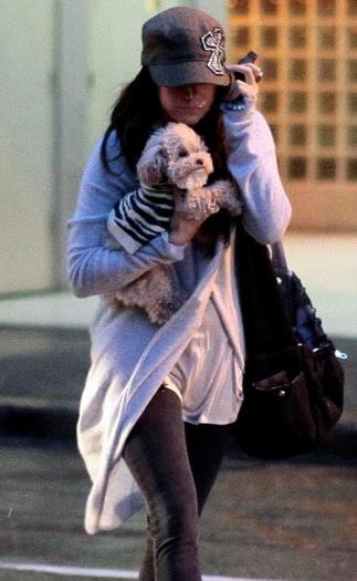 brenda-lucas-ashley (92)_0 - Ashley Tisdale pe strada