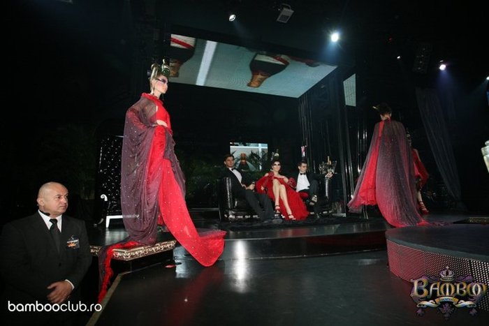 63594_479754697607_169924997607_5678660_3992136_n