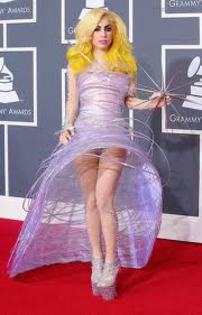 cxvg - Top 10  garderobe super ciudate -Lady Gaga