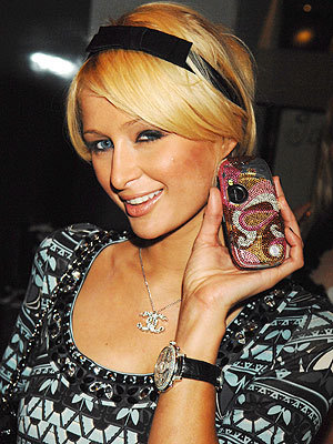 paris-hilton-cell[1] - Paris Hilton