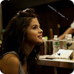 28998253_MHQFUULYO - selena gomez