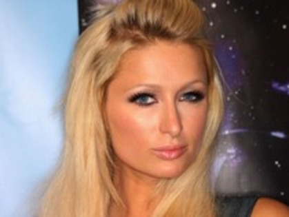 11561707_SBACRVHHV - paris hilton