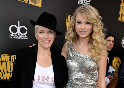 Taylor-Swift-Ama-2010[1]