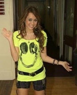 poze cu miley cyrus noi