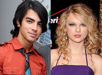 425.jonas.swift.081808[1] - TAYLOR SWIFT