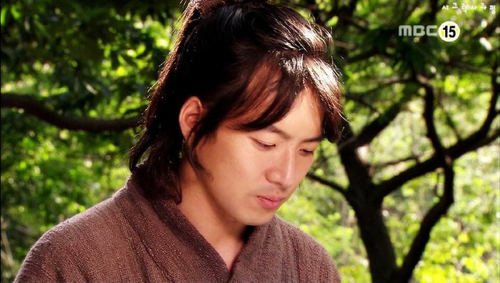 150319_162558047118921_158968717477854_296411_207628_n - bq---jumong---qb