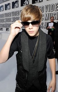 justin-bieber-091210-2