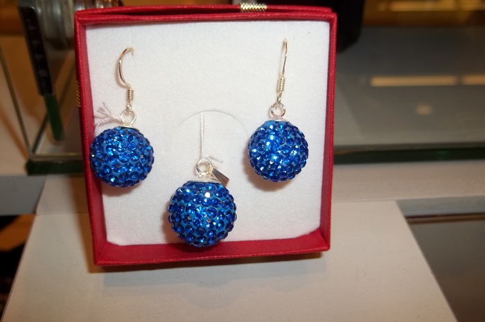 Set cercei pandant; Pret 118 ron
