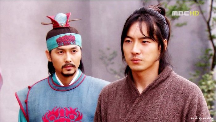 30501_117437128292314_106934462675914_95946_1171378_n - cq---legendele palatului_printul jumong---qc