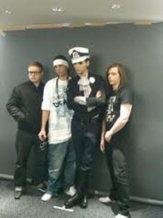 images (7) - Postere cu Tokio Hotel2