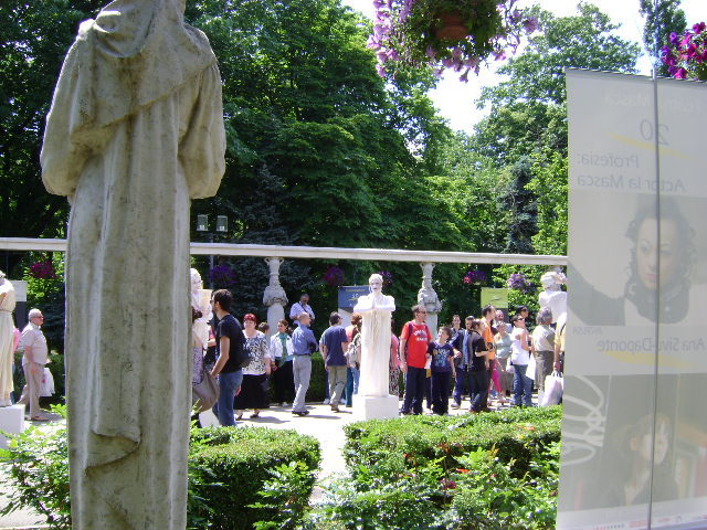 STATUI VECHI...STATUI NOI - PARCUL HERASTRAU