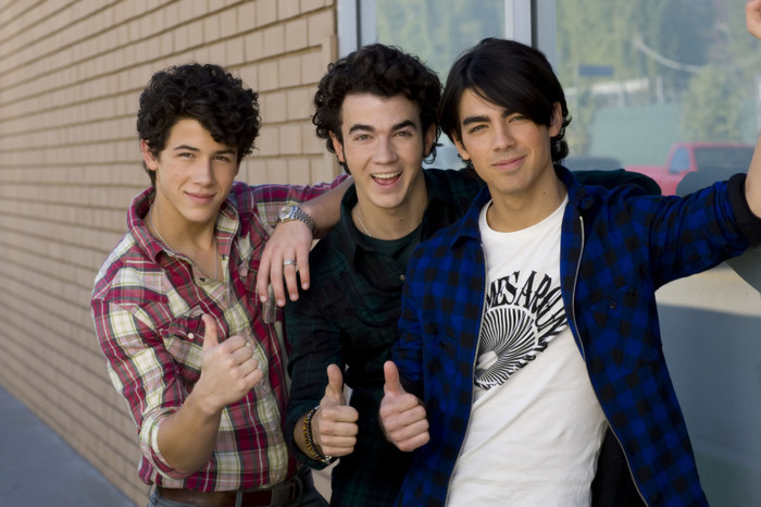 hot-joe-jonas-joe-jonas-3331728-1024-682[1]