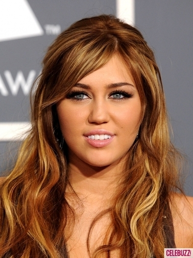 Miley Cyrus - MILEY CYRUS LA GRAMMY AWARDS 2011