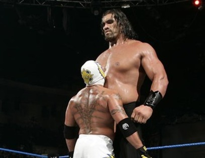 The-Great-Khali-and-Rey-Mysterio_display_image - fs
