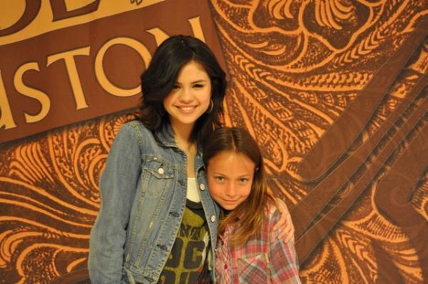 DSC_0065_3 - xSelena Houston Rodeo 2010