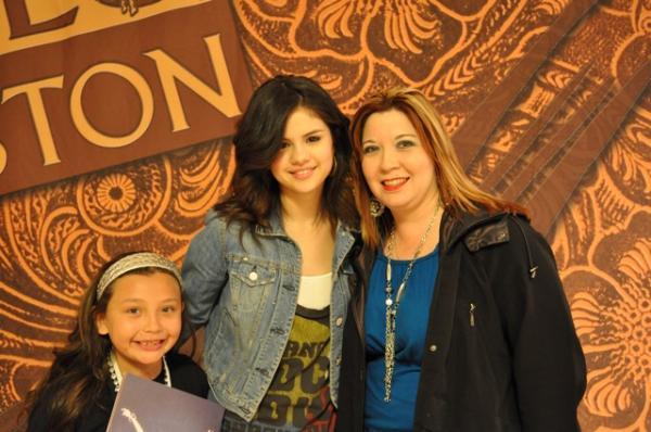 DSC_0069_2 - xSelena Houston Rodeo 2010