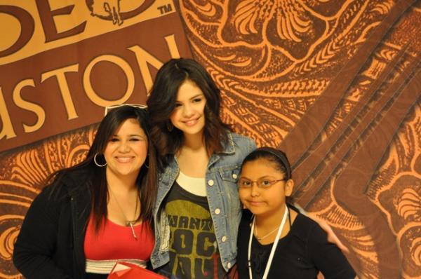 DSC_0057_3 - xSelena Houston Rodeo 2010