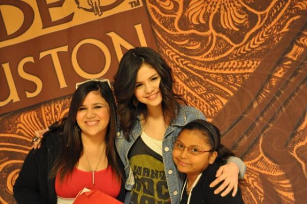 DSC_0058_1 - xSelena Houston Rodeo 2010