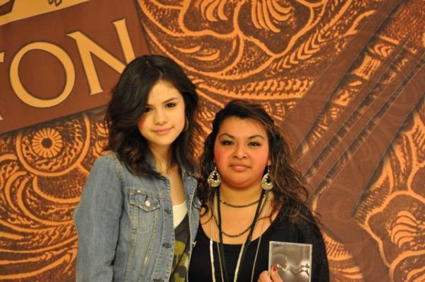 DSC_0040_1 - xSelena Houston Rodeo 2010