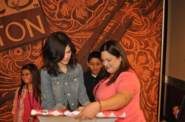 DSC_0014_0 - xSelena Houston Rodeo 2010