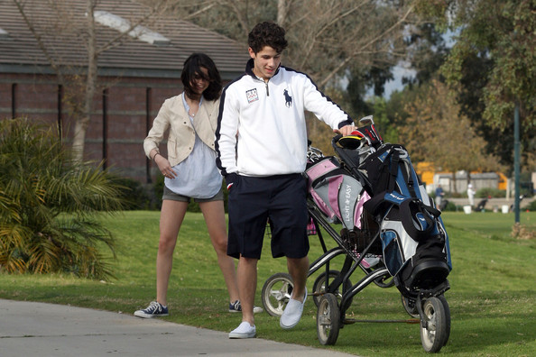 Selena Gomez and Nick Jonas - Nick Jonas Leaves His House - nick jonas noi