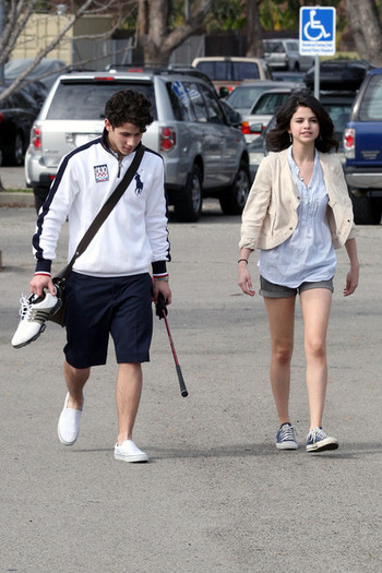 Selena Gomez and Nick Jonas - Nick Jonas Leaves His House