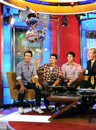Nick Jonas and Kevin Jonas - The Jonas Brothers Visit FOX & Friends