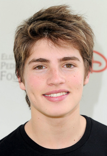 gregg-sulkin-time-heroes-10 - Gregg Sulkin