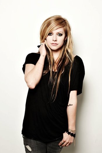 164042_494820374299_5413509299_6113481_2228476_n - Avril Lavigne