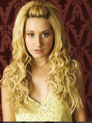 RWBDZPMDJWYTXWUKFFD - ashley tisdale sedinta foto 6