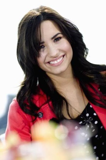 12634733_WQNIQNDNO - demi lovato sedinta foto 2