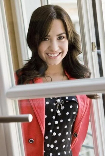 12634735_ATZDDMRYQ - demi lovato sedinta foto 2