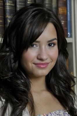 12634783_BTPAZARSY - demi lovato sedinta foto 3