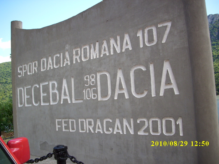 Pe malul Dunarii la Cazane - 8 LOCURI INCINTATOARE